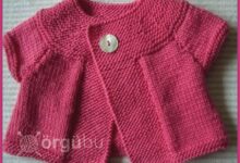 Kolay-Ve-Dikissiz-Bebek-Yelek-Modeli-1